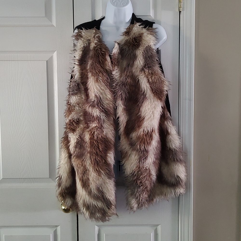 Cato Faux Fur  open front cardigan vest  Sz XL EUC